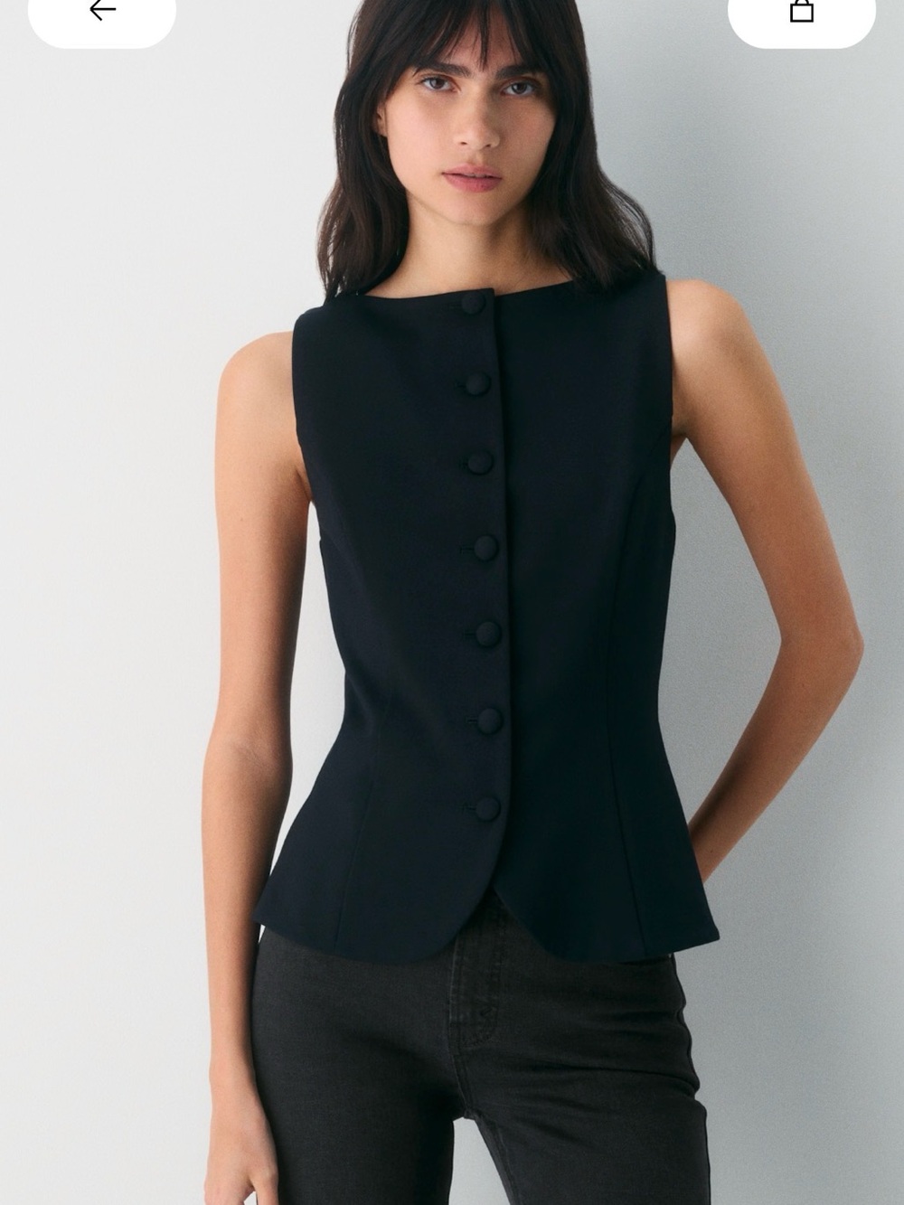 Aritzia pointflex resset vest in “Admiral” (navy blue)